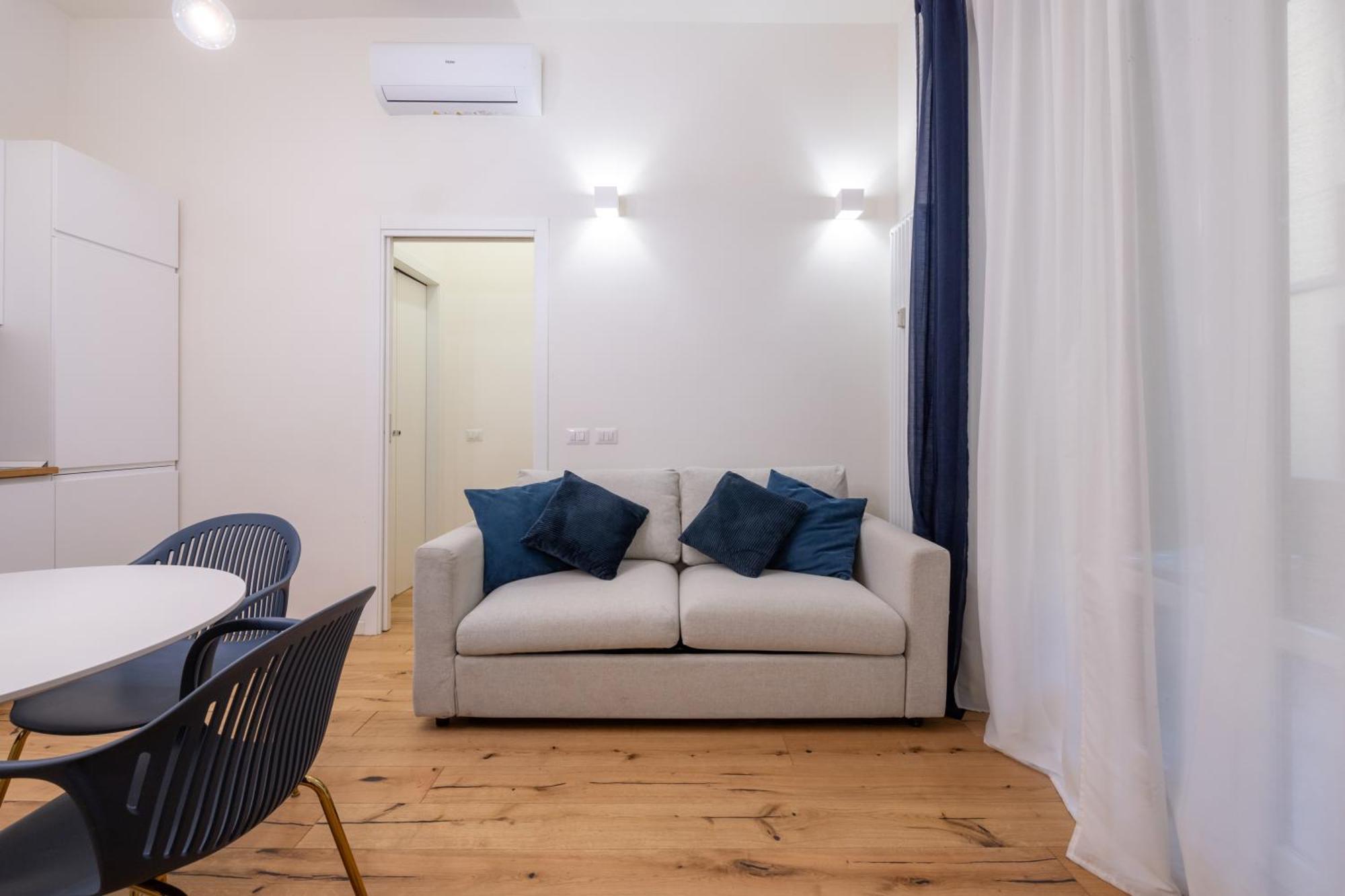 We Home - Babila Boutique - Milano Bagian luar foto